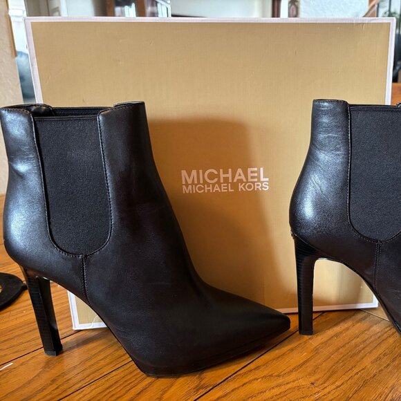 Michael Kors Black Bootie Boots, Size 9.5 in Black, Brand New - Picture 1 of 2